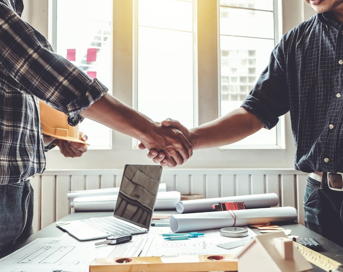 10 Questions to Ask a Contractor Before Signing a Contract